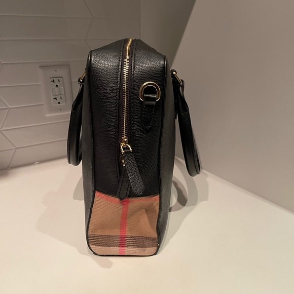 Burberry Banner Bag - Picture 3 of 7